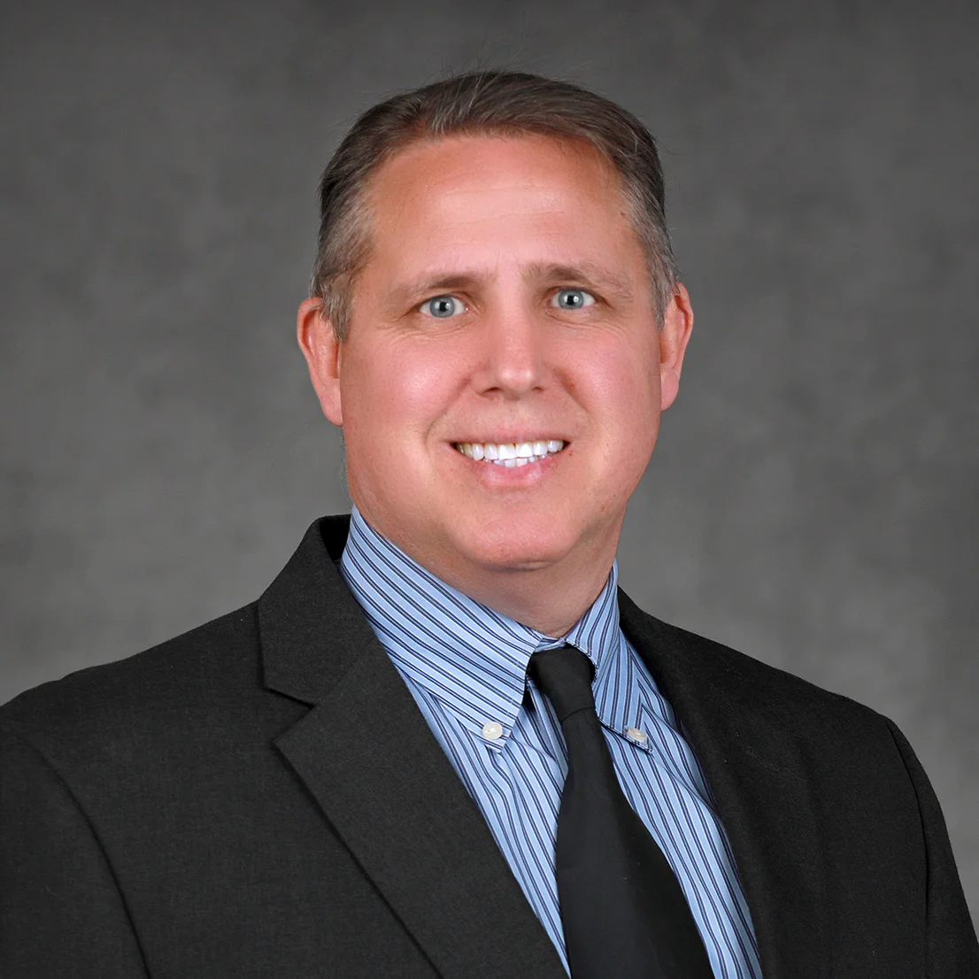 Steven Battle headshot.