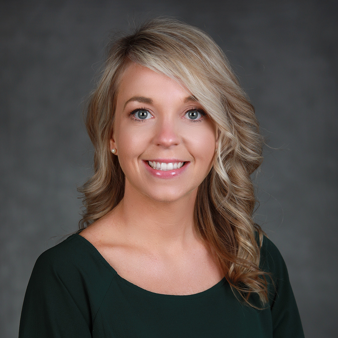 Lisa Davis  headshot.