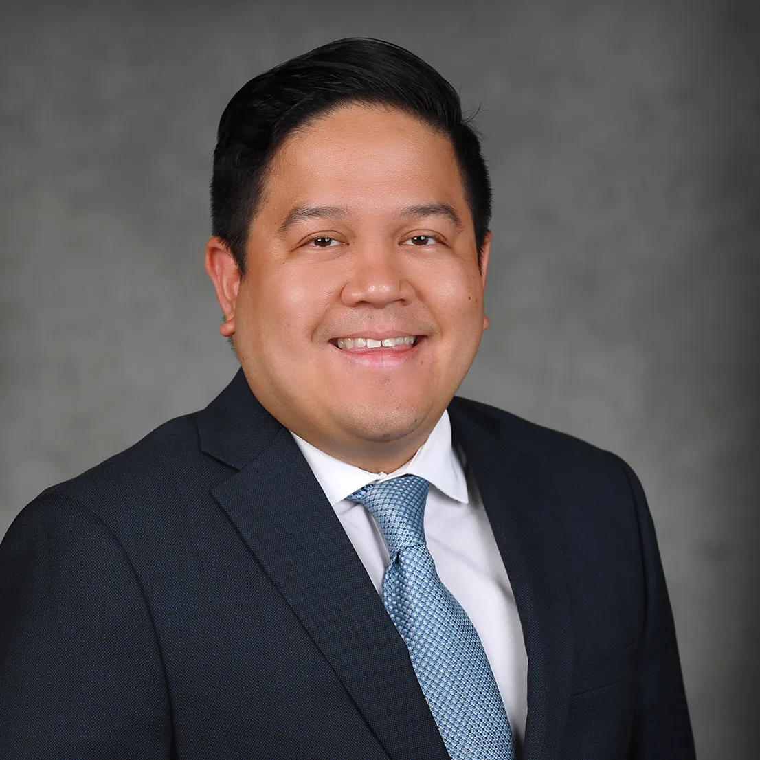 Daniel Deasis headshot.