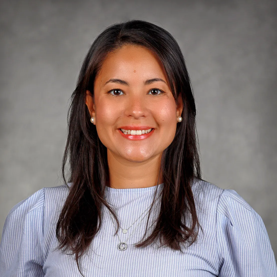 Catherine Frier headshot.