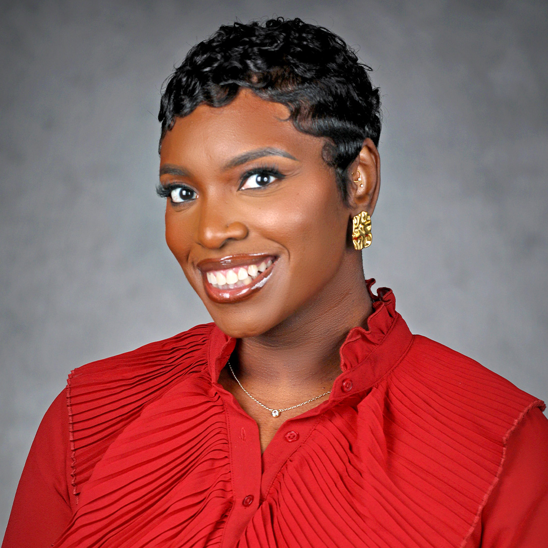 Headshot of Shelcey Hussey