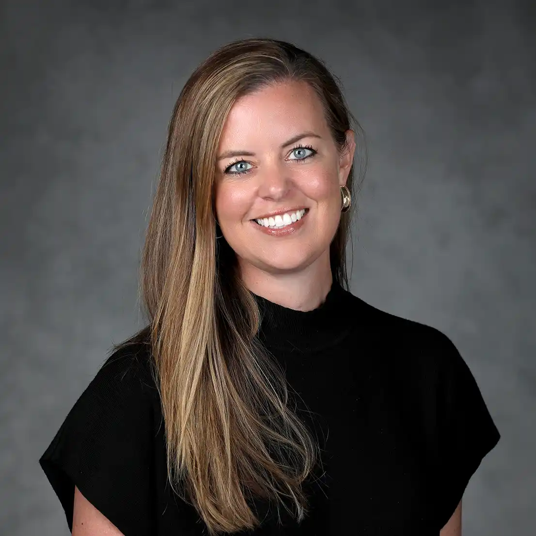 Headshot of Kerri Ray