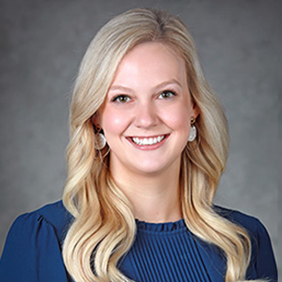 Catie Rainsford headshot.